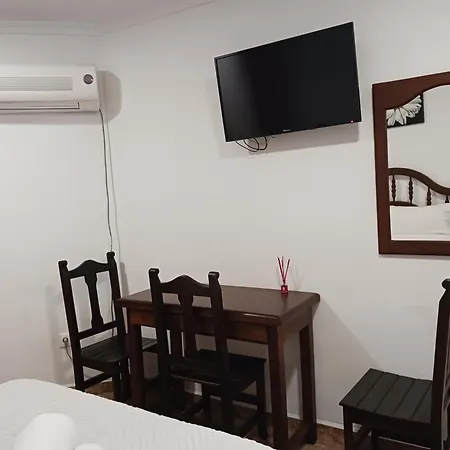 Manantiales Hotel *